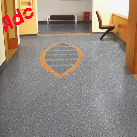 天云3 家用商用辦公室實(shí)驗(yàn)室醫(yī)院地膠耐磨防滑防水同質(zhì)透心PVC塑膠地板